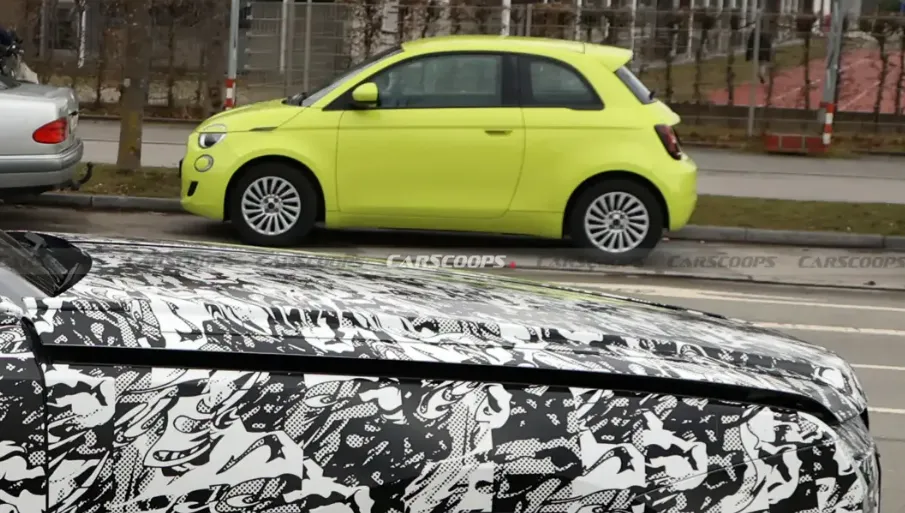 别再盯着宾利了!这次搅乱超豪华纯电市场的,是劳斯莱斯