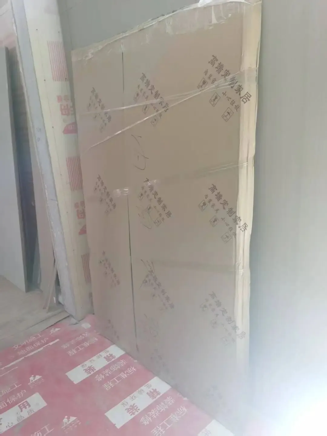 4月13日招商西安湾营销中心接车上楼.