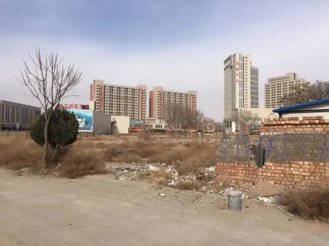 房价降温下的挣扎:当“保值神话”撞上市场规律