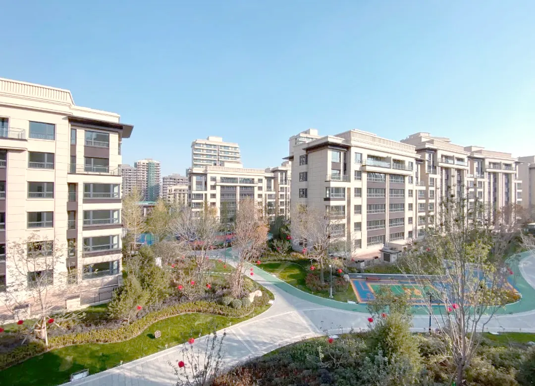 房价降温下的挣扎:当“保值神话”撞上市场规律