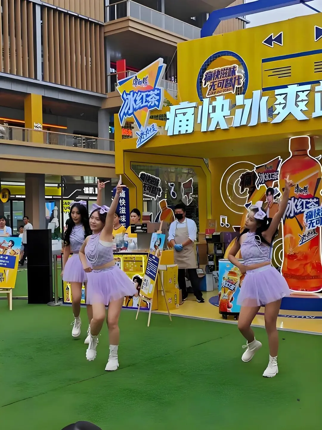 康师傅冰红茶雄踞市场一方,凭什么火遍大江南北卖了近三十年?