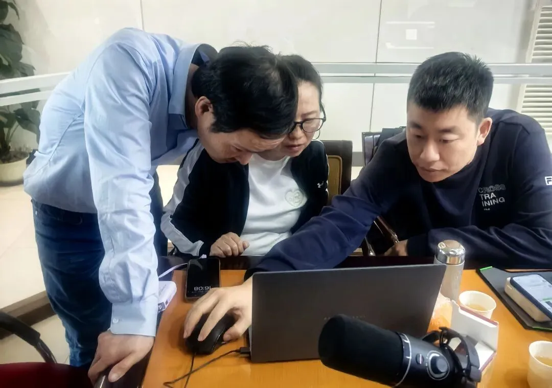 【市场心法】与【实战淬炼】:在轮动中寻找“非线性”的确定性