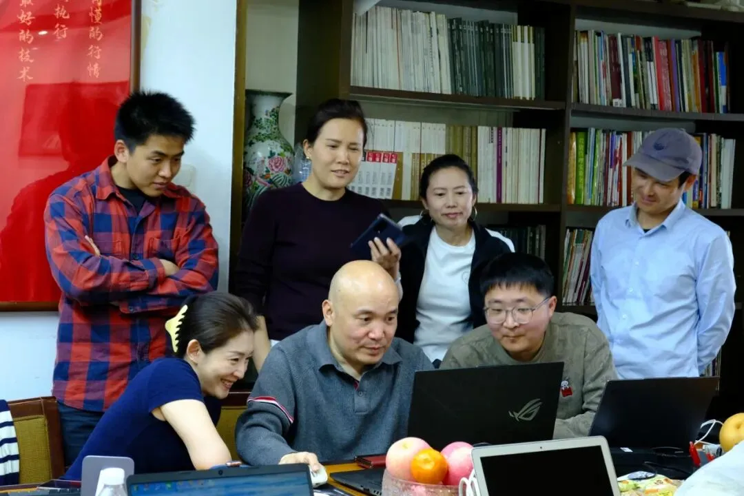 【市场心法】与【实战淬炼】:在轮动中寻找“非线性”的确定性