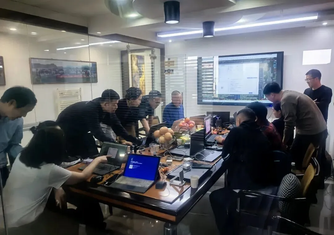 【市场心法】与【实战淬炼】:在轮动中寻找“非线性”的确定性