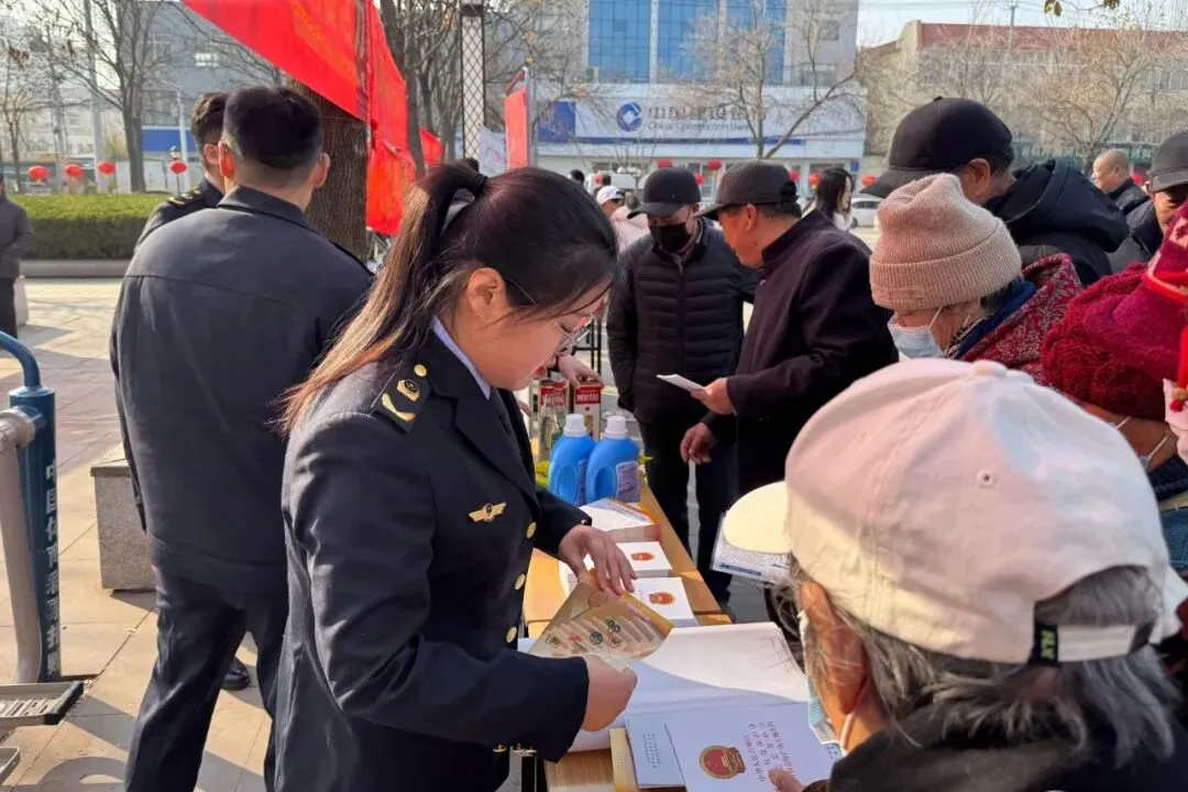 山东临沂、菏泽市多地开展消费市场反走私宣传月活动