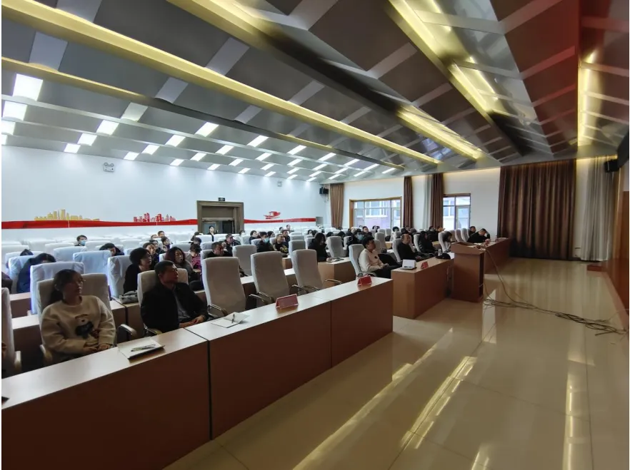 鹤岗市市场监督管理局联合市住建局开展高层住宅电梯使用安全管理专项培训