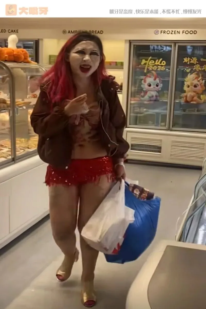 医院护栏神文案,主打一个反向营销 | 10大笑图