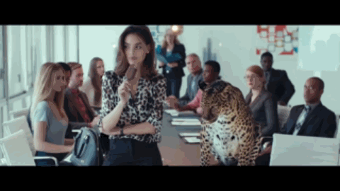 梦龙翻车!芭蕾鞋+擦边营销 网友:硬凹艺术,雪糕玩成“臭脚丫子”味!