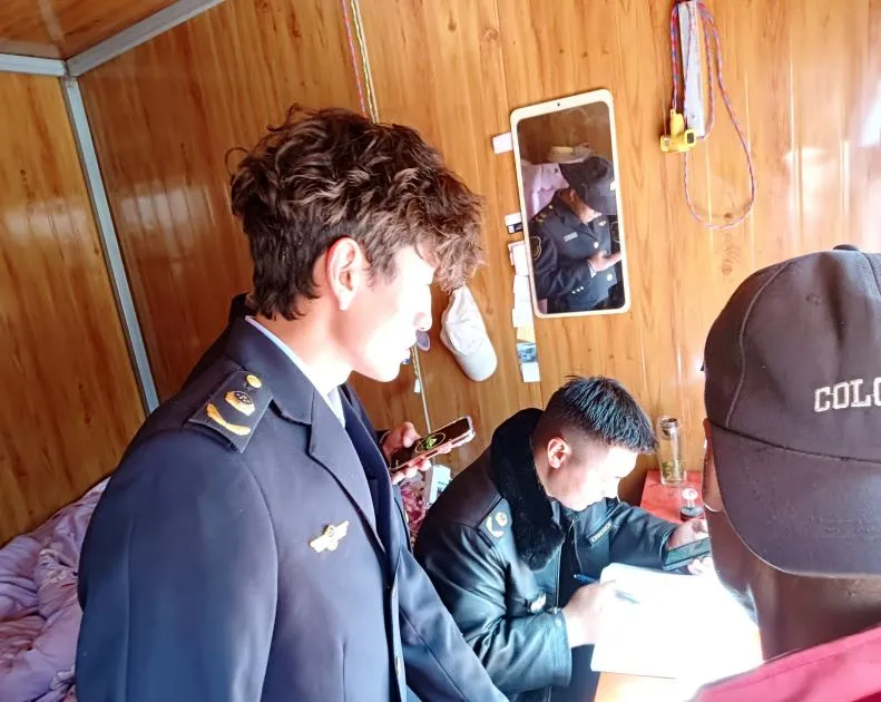 囊谦县市场监督管理局开展起重机械专项检查