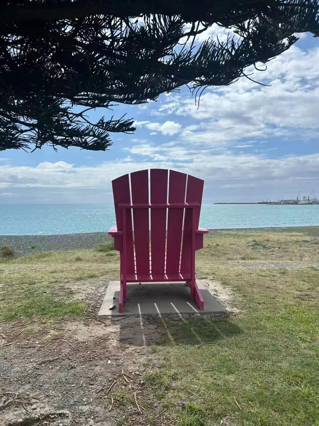 做销售的最大悲哀-为什么有人年入百万?你却毁在低价搬箱子的“简单思维”里