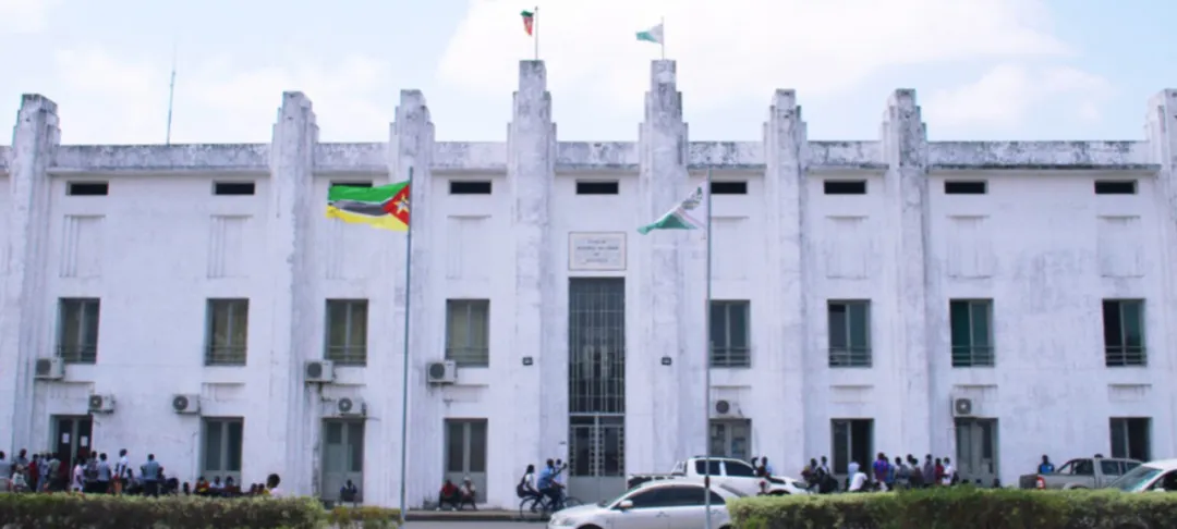 克利马内市强制迁移机场市场木材商贩 本周为最后期限