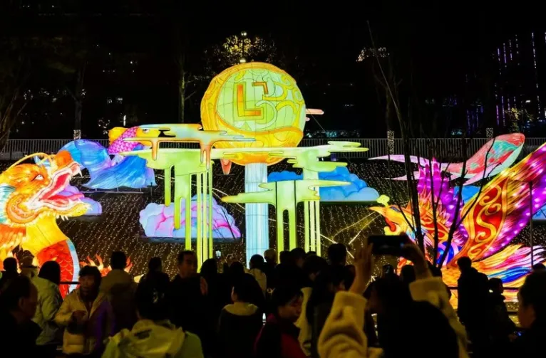 重庆消费市场春意盎然,总额同比增6.9%