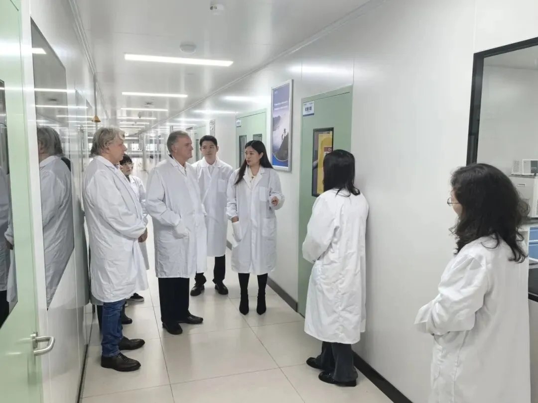 深化全球合作,共拓国际市场|AFT & EDGE 高层代表团莅临盈科及明德参观交流并成功签约