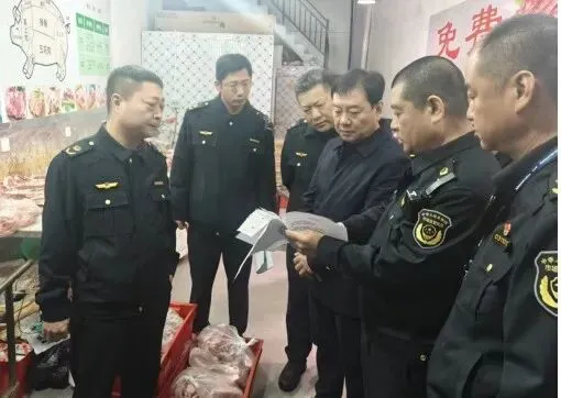 深州市市场监管局开展治理制售假劣肉制品专项夜查行动