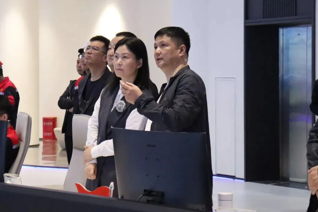 泸州市市场监管局局长路敦琴一行莅临冶控集团-鑫阳钢铁考察调研