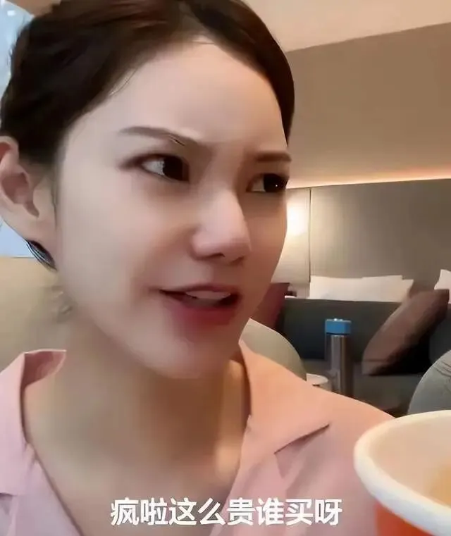 张兰开发海外市场拼事业,马筱梅回京急带货,生娃后人气不如以往