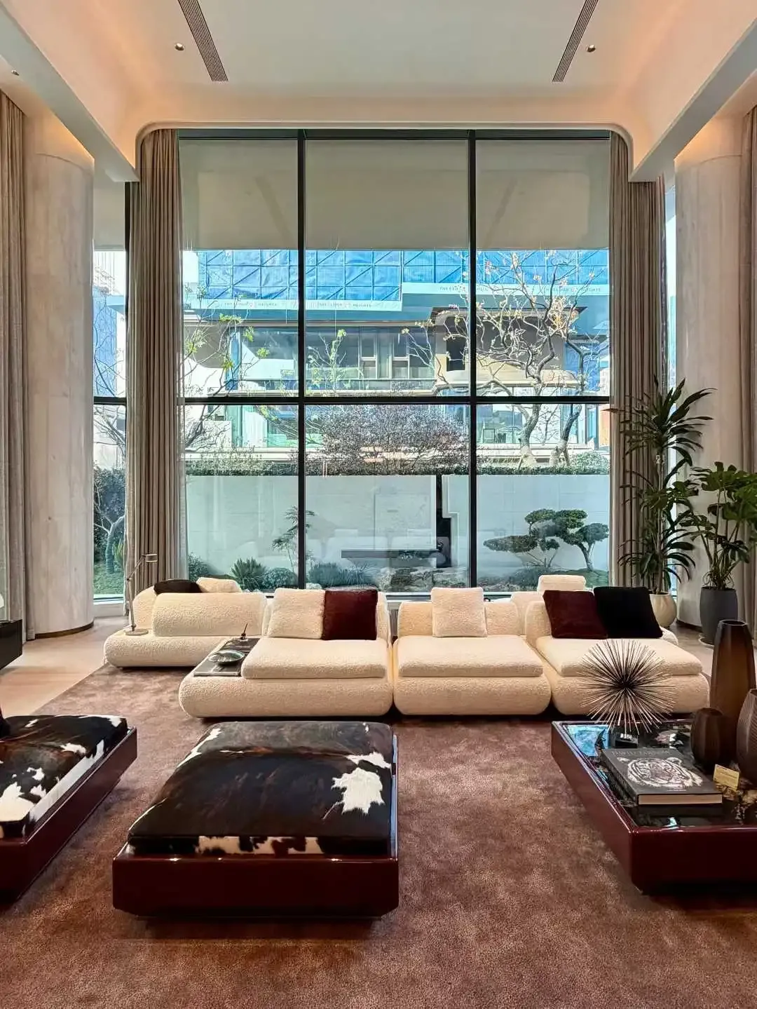 江核“悬浮”住宅刷屏!五代宅迭代还是营销噱头?