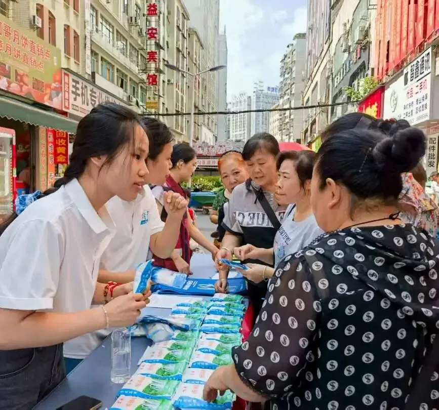 街巷里的贵盐人——记东南营销八部欧蕾的营销之路