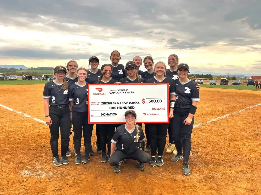 亲子类体育营销案例|全方位支持青少年运动发展,DoorDash实现品牌价值与社会价值双赢