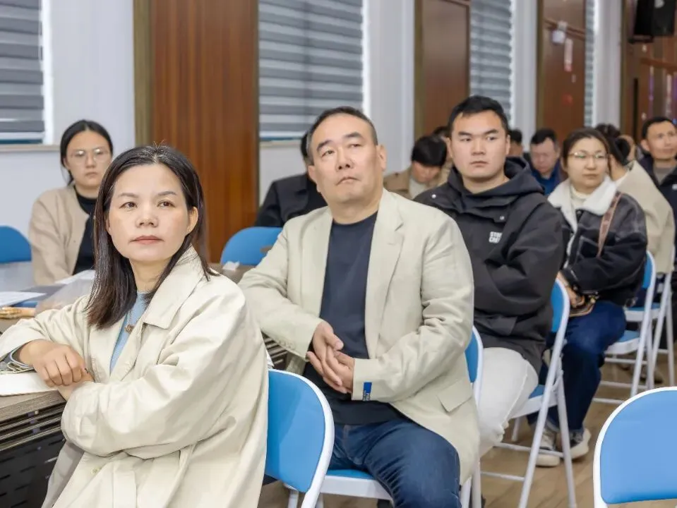 黄桥镇商会成功举办新媒体营销实战培训