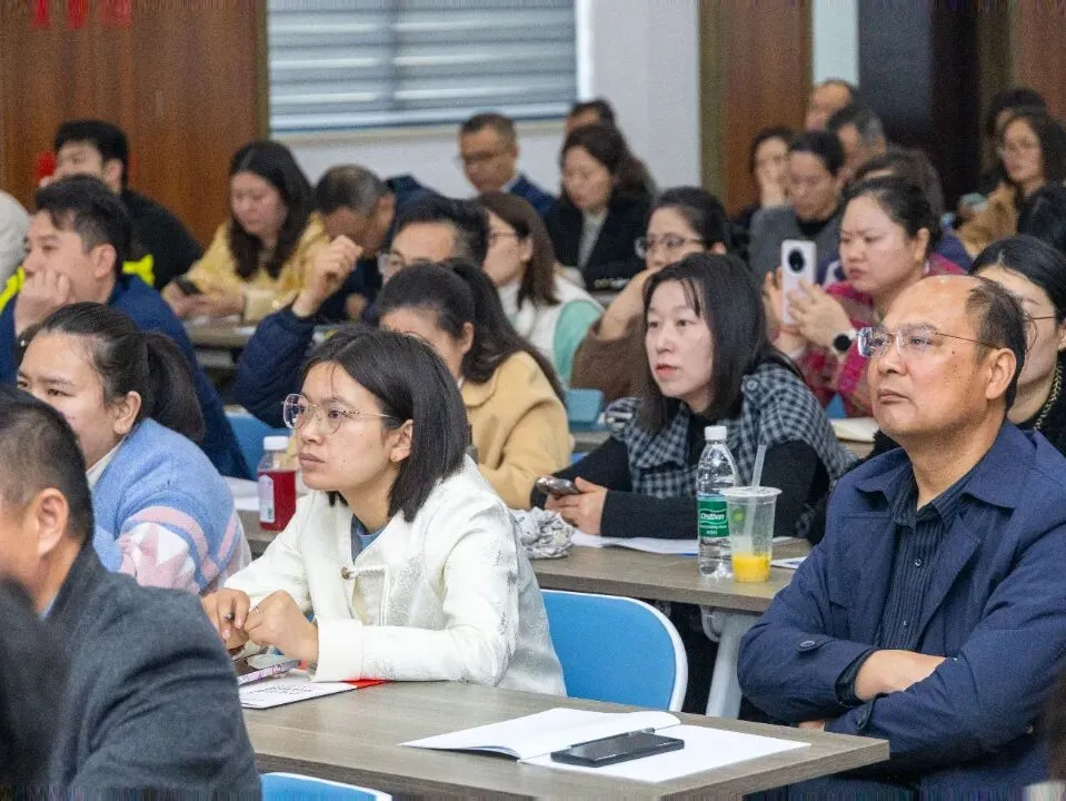 黄桥镇商会成功举办新媒体营销实战培训