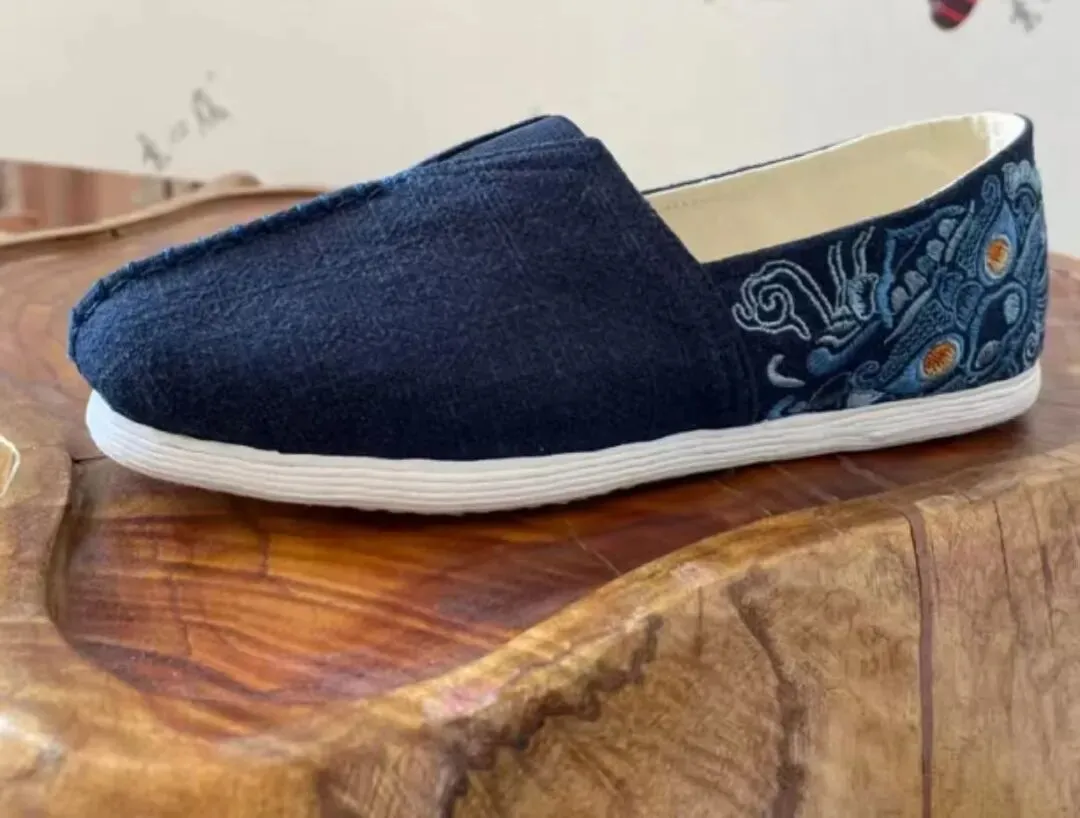 古制归雅,新韵入常|新中式布鞋市场趋势与非遗合作全案