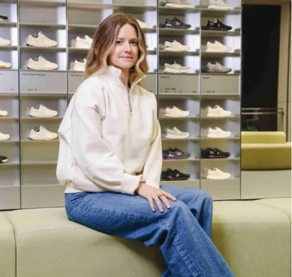 鞋底偏软却年销 30 亿:昂跑的错位营销有多狠