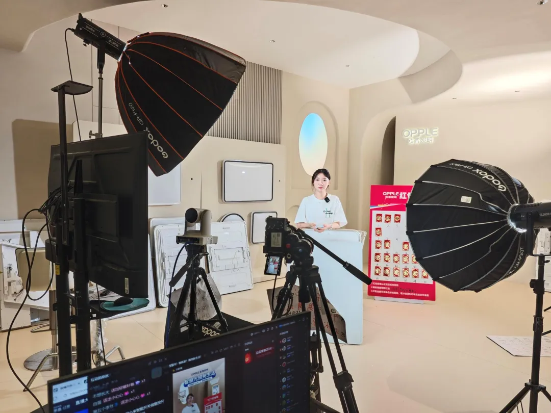 专业指南 | 网络营销与直播电商:沉浸直播练硬核本领,企业导师助高薪直达