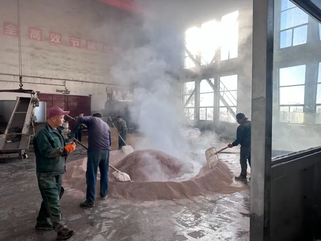 从车间到市场 黎城农商银行助力黎侯宴突破产能瓶颈,让太行酒香飘更远!