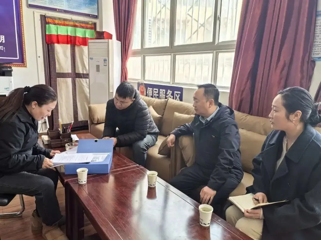 德嘎旺姆赴市场监管局调研督导树立和践行正确政绩观学习教育暨“群腐”集中整治工作