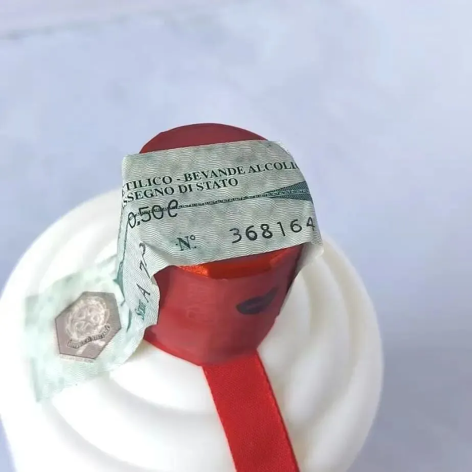 意大利市场出现多批茅台“水货”,税警在查!快检查你手上茅台的真假