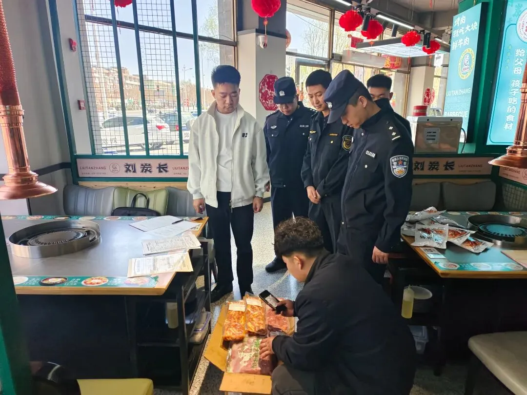 托克托县市场监督管理局联合县公安局及第三方抽检公司开展假劣肉制品快检与抽检