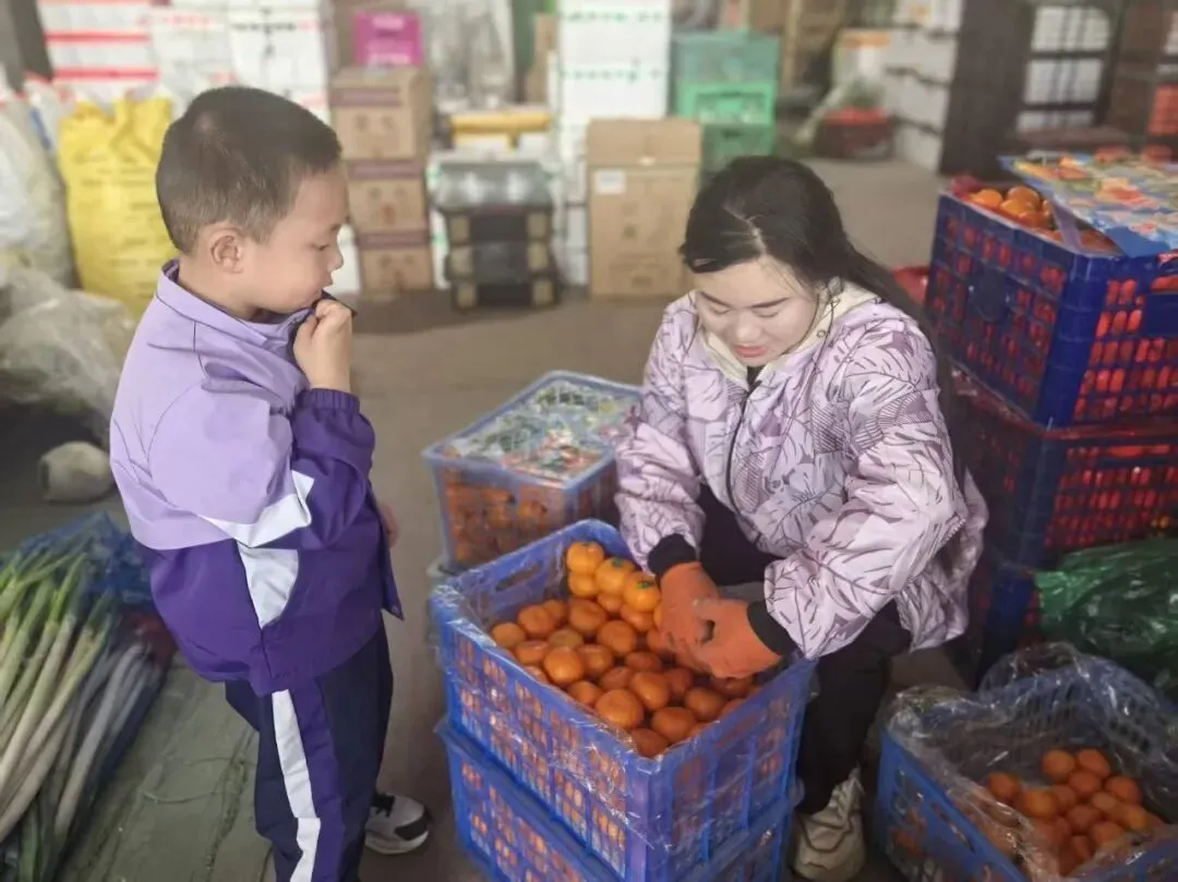 【社会实践】探秘烟火市场,乐享实践成长——庄浪县第二幼儿园开展探秘社会实践活动