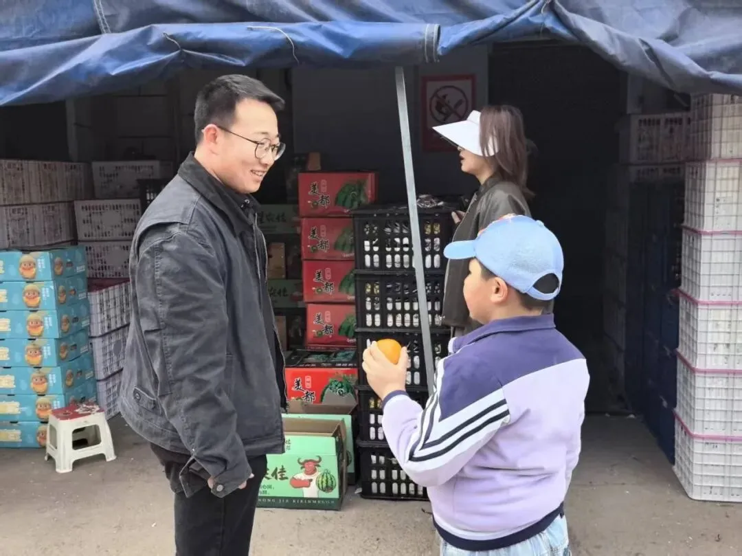 【社会实践】探秘烟火市场,乐享实践成长——庄浪县第二幼儿园开展探秘社会实践活动