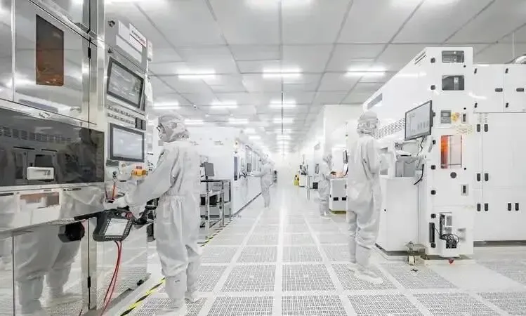 美国芯片巨头在中国市场遭遇大转折,国产芯片攻守互换