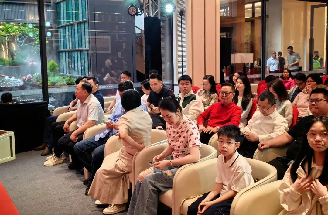 “节”报 | 佛山容桂新有中路79号项目营销中心及展示区完工开放