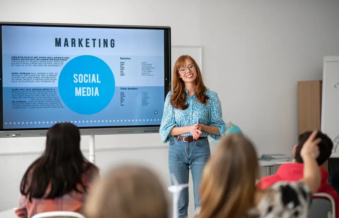 约克大学欧洲校区硕士重点专业之数字营销和社交媒体研究:重塑你的思维与国际视野