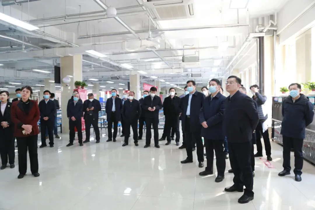 历城二中 · 山东省市场监督管理局到我校查看食品安全主体责任落实情况