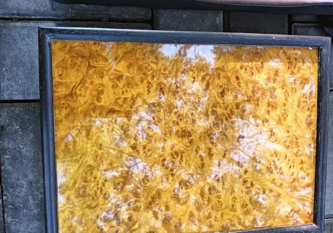 古玩市场遇见神奇老物——看看这桌面是什么材质做的?