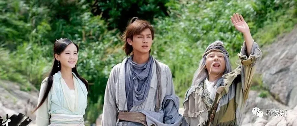 环博会 “辣妹热舞” 营销:争议背后的行业焦虑与破局