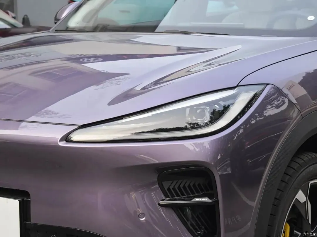 12.99万起!中型SUV杀入12万级市场?256色氛围灯、全景天幕,续航2000km!