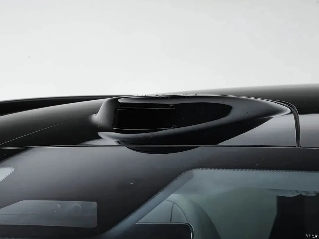 12.99万起!中型SUV杀入12万级市场?256色氛围灯、全景天幕,续航2000km!