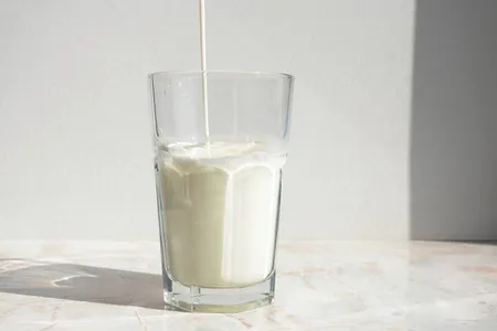 老年牛奶选购指南,帮父母避开营销陷阱