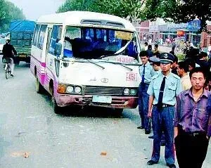 沈阳小公汽彻底退出运营市场(2009.10.17)