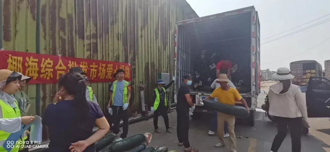 爱心助农|椰海市场采购旧州滞销冬瓜,既暖乡村又稳菜篮