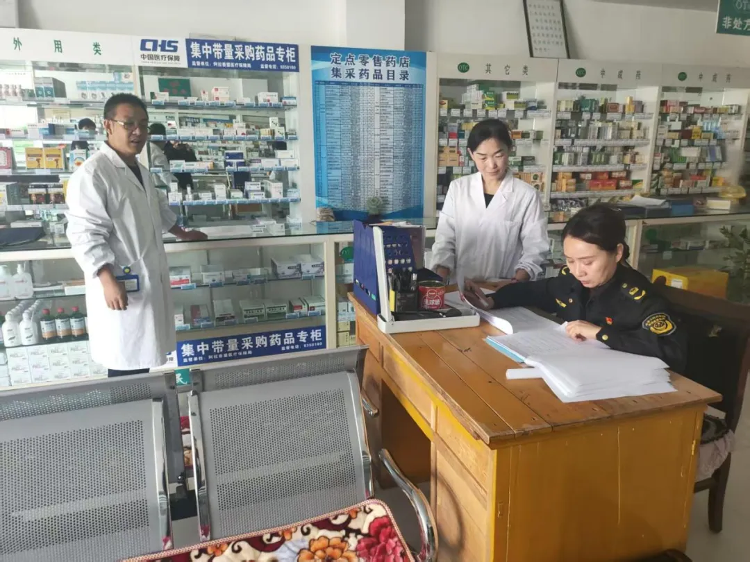 阿拉善右旗市场监督管理局完成药品经营单位换证现场验收工作