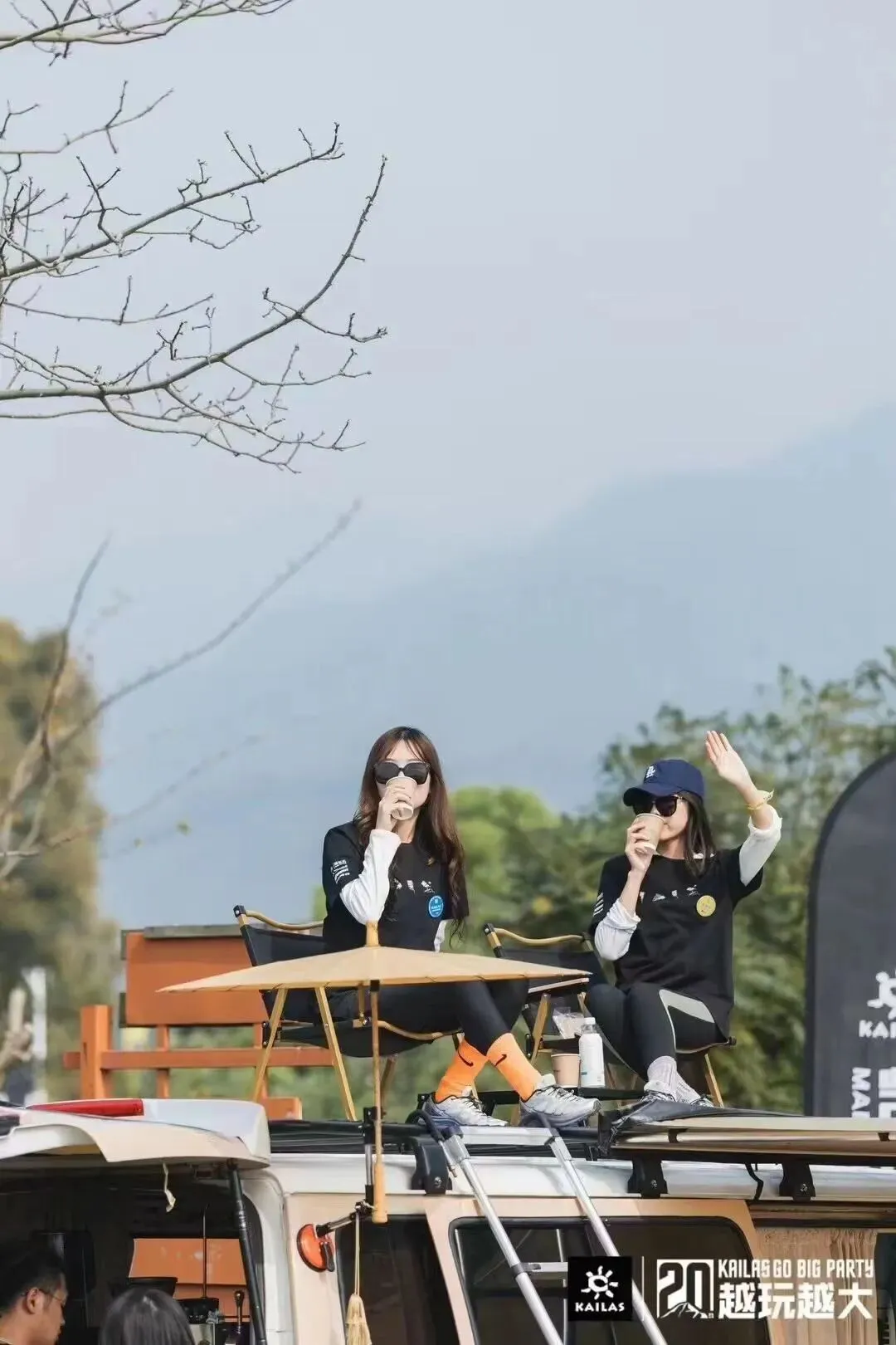 不靠营销走红!东莞初代咖啡车车主,在万江开了港式茶记