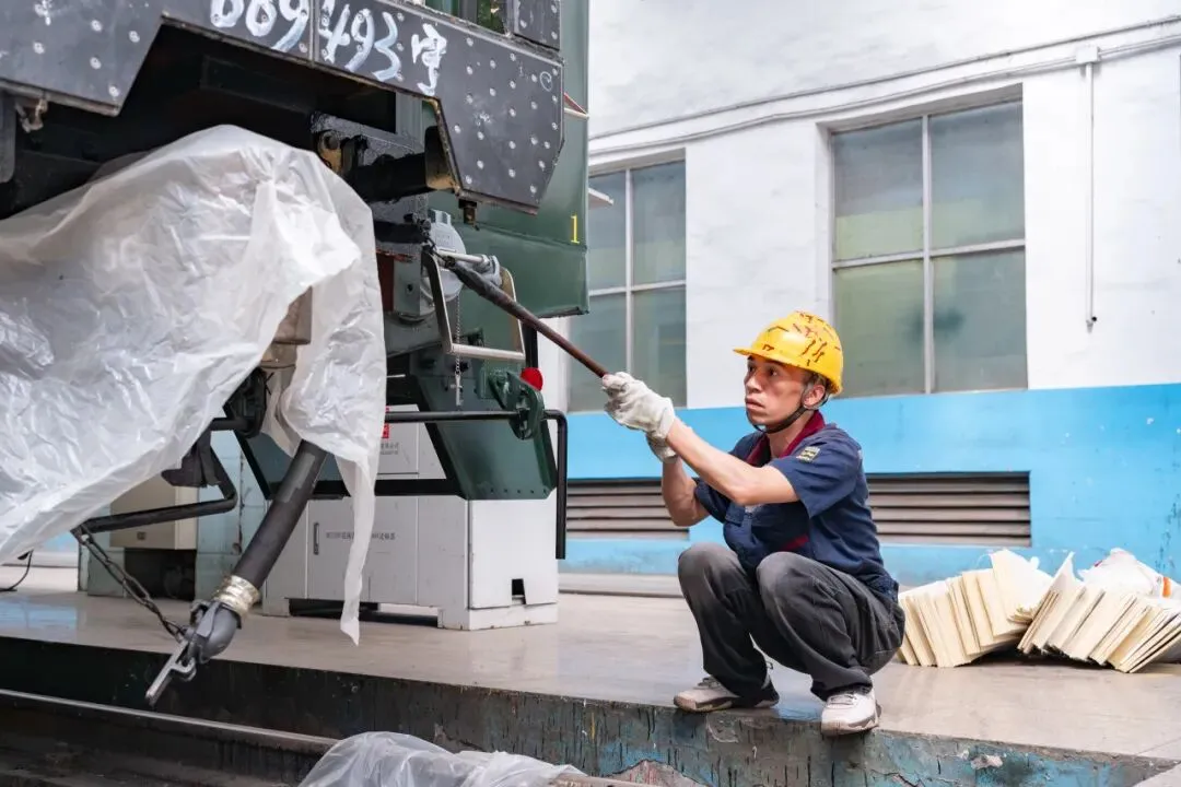 要尽职有担当,要创新闯市场!