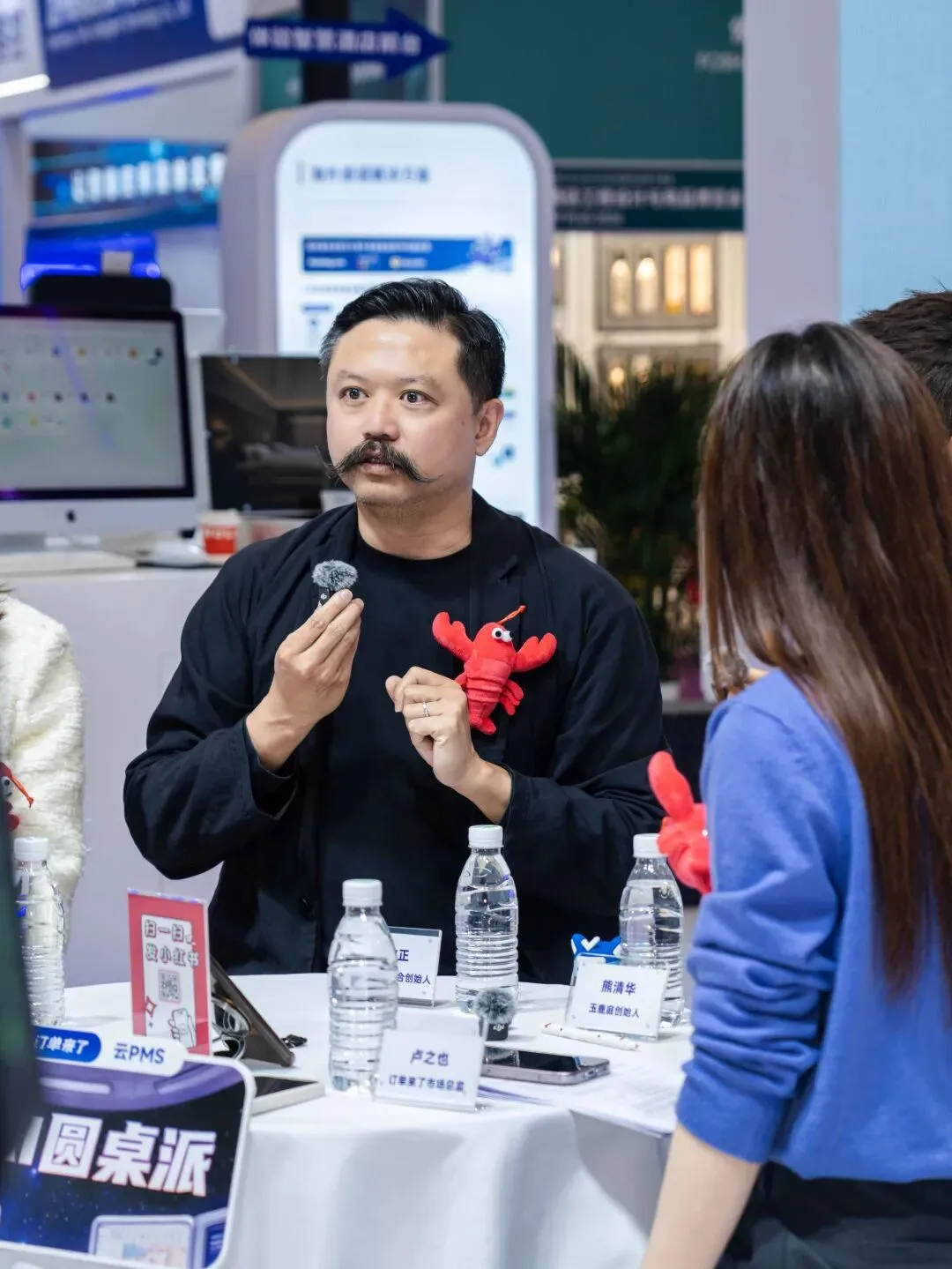 当消费者开始问AI推荐酒店民宿,品牌营销的链路正在被重写