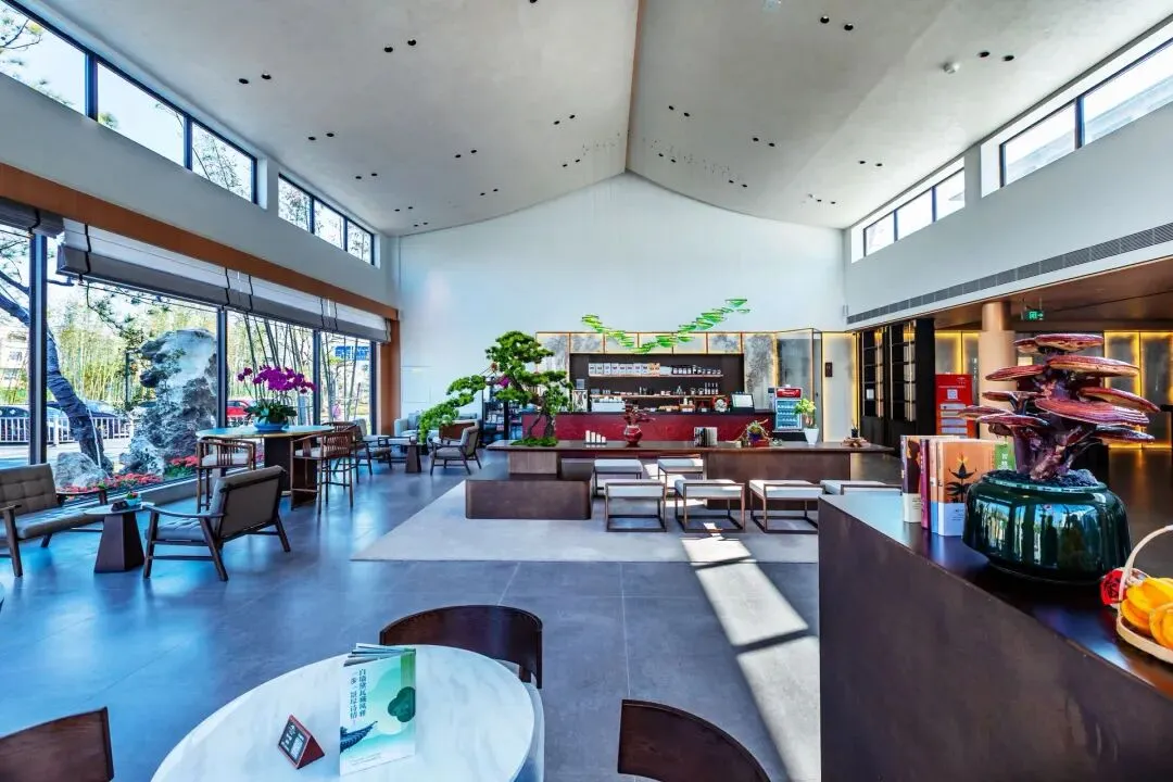 15億鉅資打造!26年4月全新開業·市場罕有徽派建築【中山寧徽園酒店】約500呎湖景客房、歎湖邊餐廳海鮮自助晚餐+山海靈韻自助餐